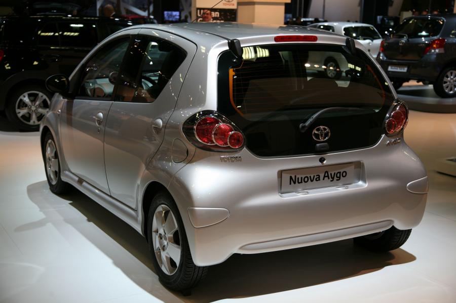  Toyota Aygo 2009 года  (фото 3 из 37)